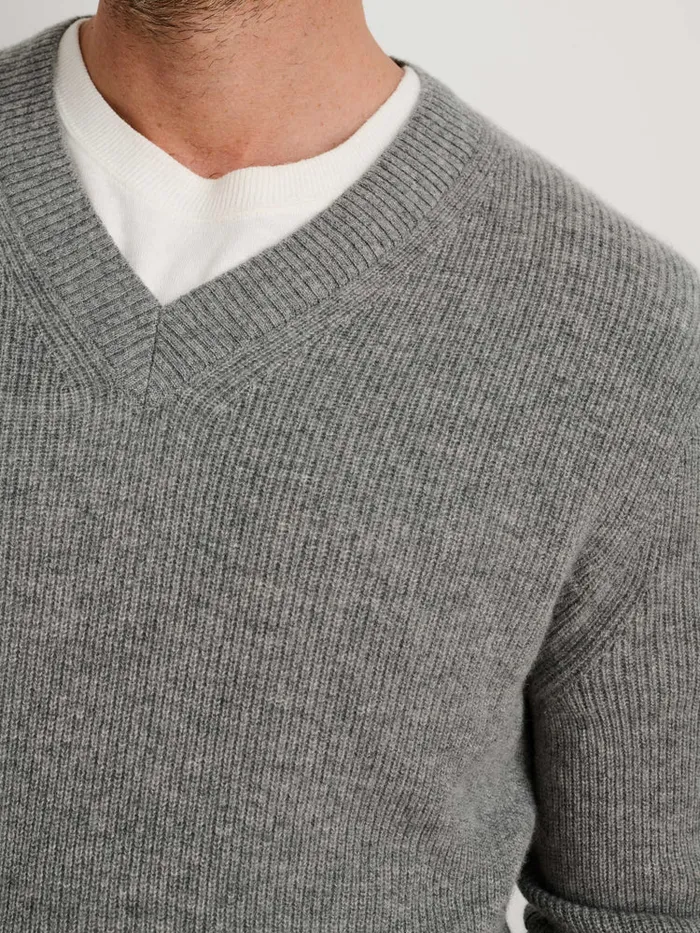 Men Alex Mill Sweaters Sweatshirts VNeck Sweater In Lightweight Cashmere Heather Grey