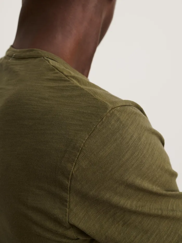 Men Alex Mill Tees Polos Standard Pocket Tee In Slub Cotton Faded Deep Olive