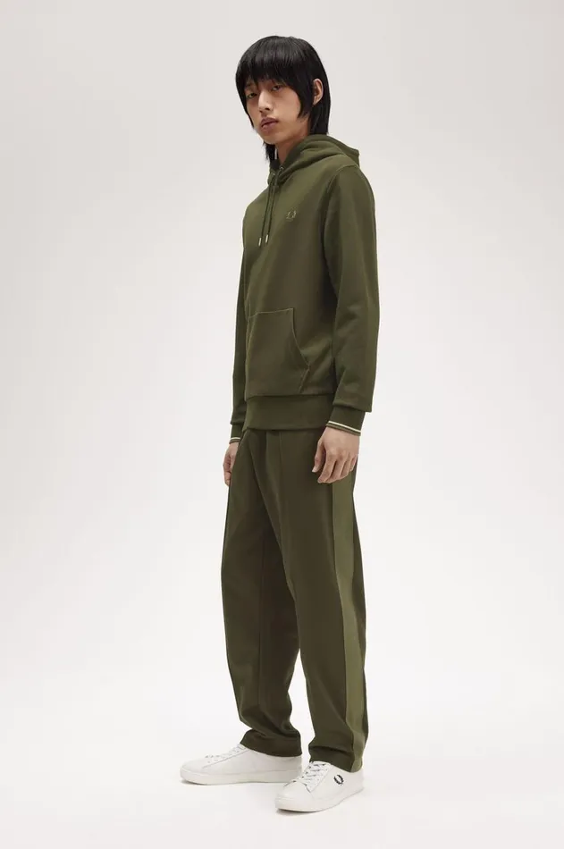 Men Sweatshirts Fred Perry Tipped Hooded Sweatshirt Hunting Greenlight Oysterlaurel Wreath Green