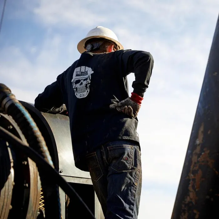 Men TShirts and Polos Ariat FR Roughneck Skull Logo TShirt Black Men TShirts and Polos Ariat FR Roughneck Skull Logo TShirt Black