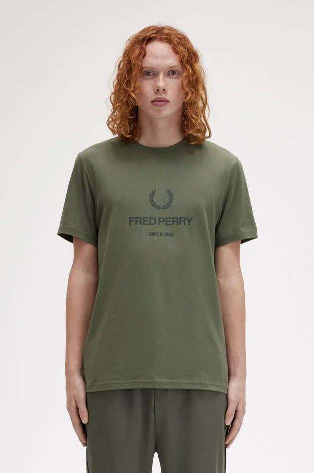 Men TShirts Fred Perry Fred Perry Graphic TShirt Laurel Wreath Green