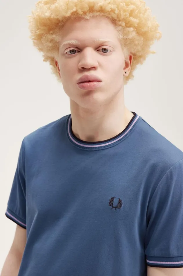 Men TShirts Fred Perry Twin Tipped TShirt Midnight Blueultra Violetnavy