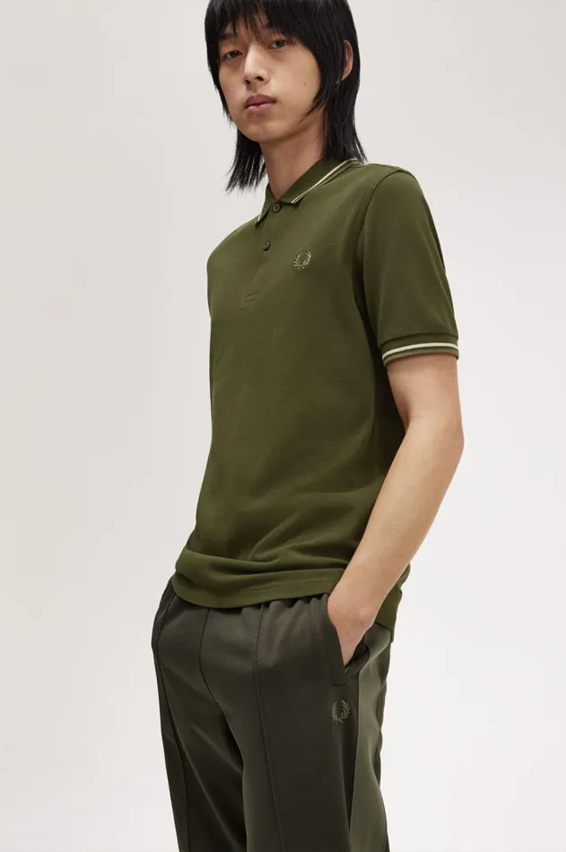 Men The Fred Perry Shirt Fred Perry M3600 Hunting Greenlight Oysterlaurel Wreath Green