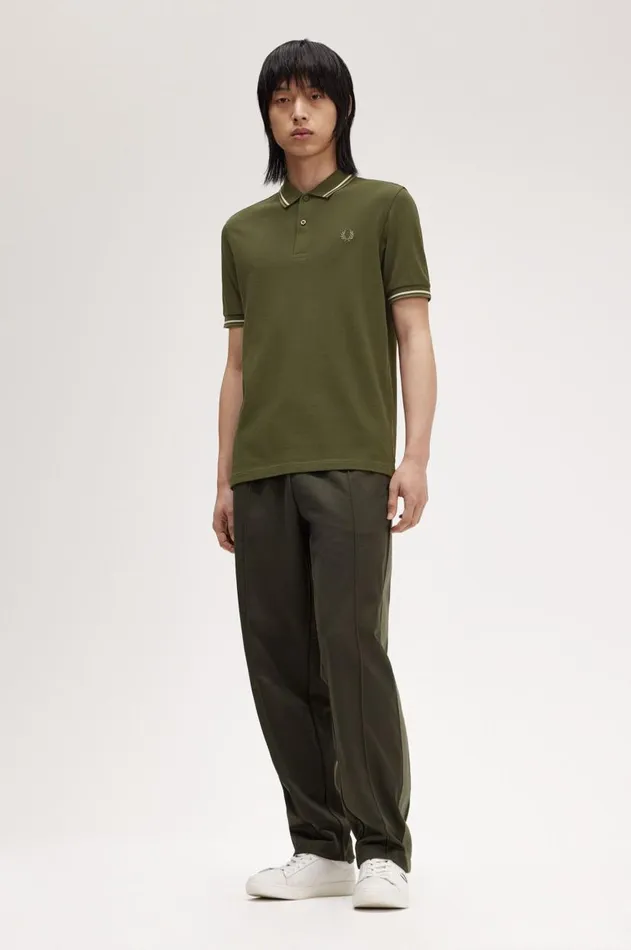 Men The Fred Perry Shirt Fred Perry M3600 Hunting Greenlight Oysterlaurel Wreath Green