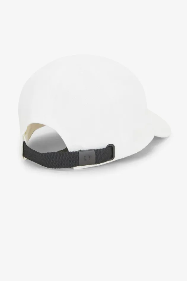 MenWomen Other Accessories Fred Perry Classic Piqu Cap Snow Whiterunaway Bay Ocean