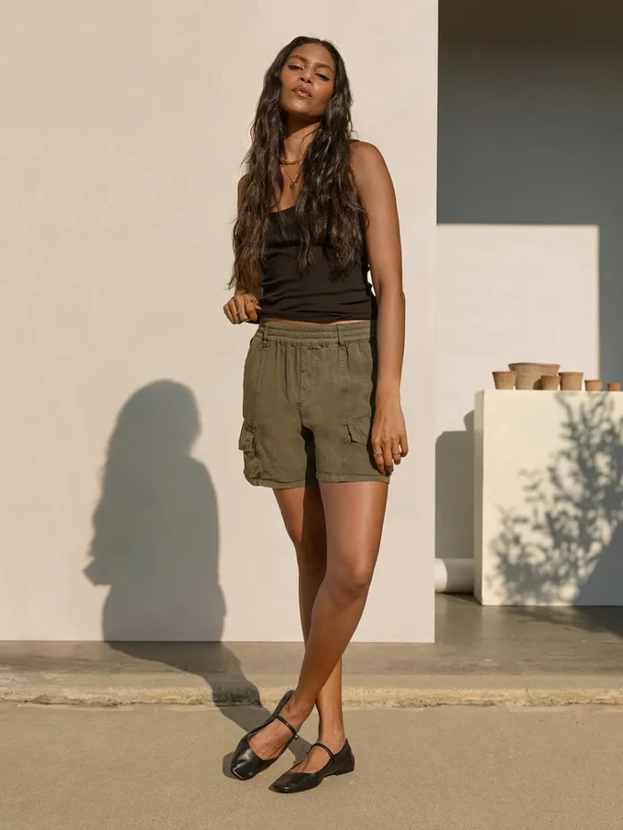Relaxed Rebel Standard Rise Short Burnt Olive Women Sanctuary Clothing Shorts