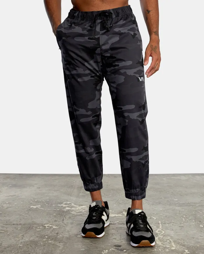 RVCA Mens Pants Spectrum Cuffed Workout Pants Camo Cam Gift Ideas