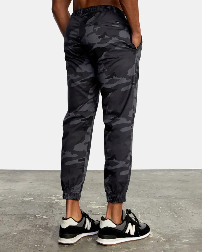 RVCA Mens Pants Spectrum Cuffed Workout Pants Camo Cam Gift Ideas