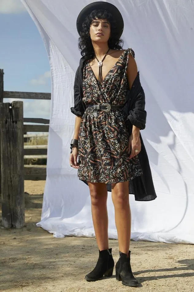 Sleeveless Vneck Dress BLACK FAUVE Women Molly Bracken Dresses