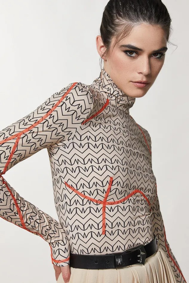 Tops Women Patrizia Pepe Monogram High Neck Sweater Craft Beige Monogram