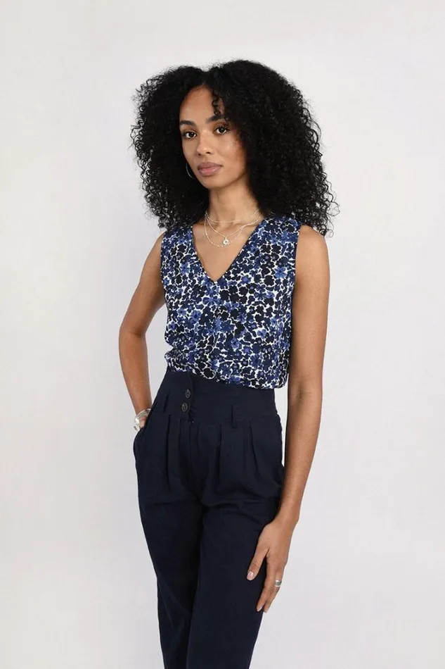 Vneck Printed Top NAVY MARINE Women Molly Bracken Tops