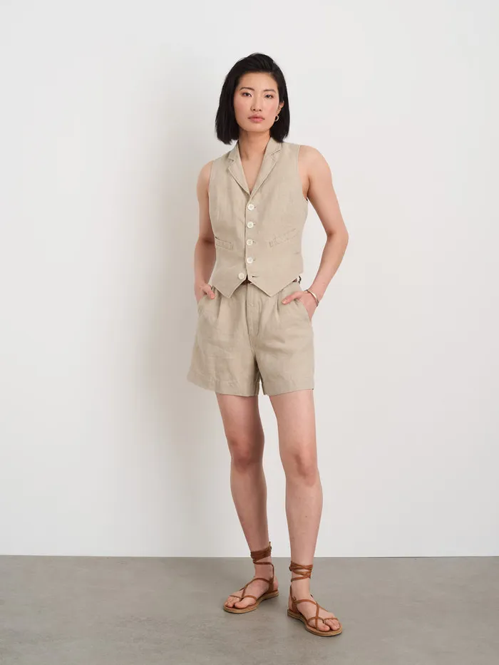 Women Alex Mill Shorts Pleated Pull On Shorts In Flax