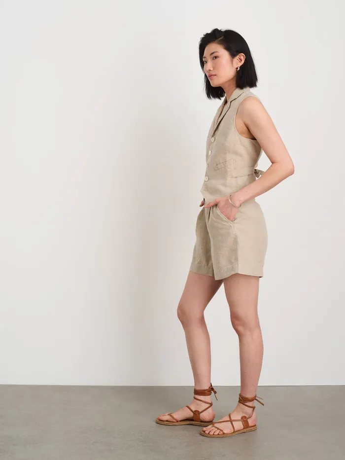 Women Alex Mill Shorts Pleated Pull On Shorts In Flax