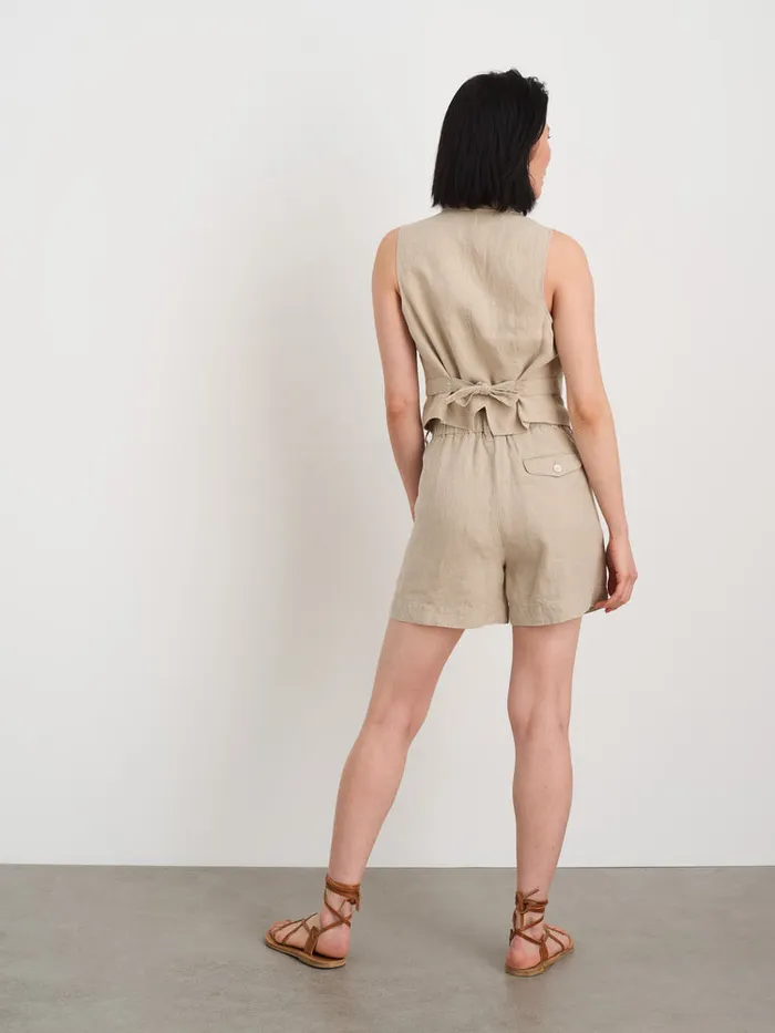 Women Alex Mill Shorts Pleated Pull On Shorts In Flax
