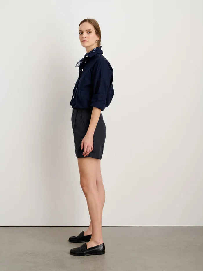 Women Alex Mill Suiting Pleated Shorts In Twill Washed Black