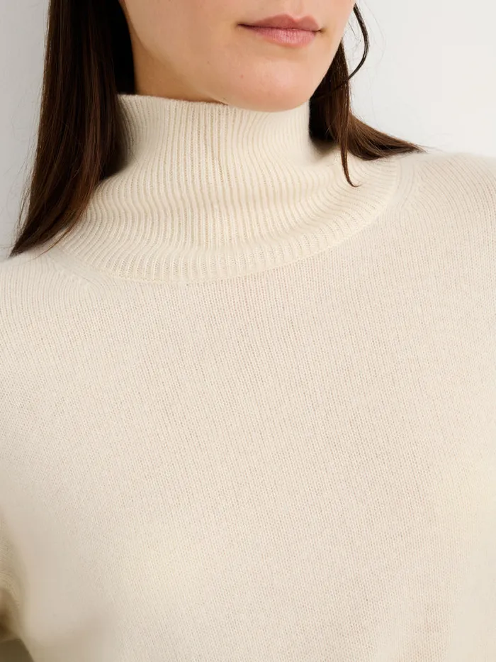 Women Alex Mill Sweaters Cecile Turtleneck In Cashmere Ivory