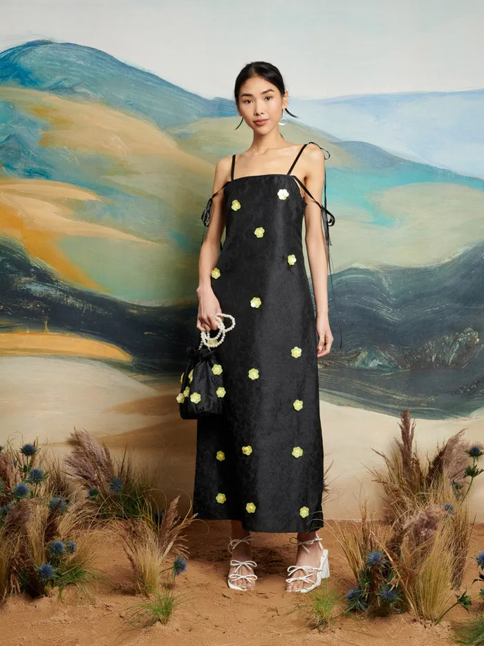 Women DREAM Fanciful Flower Midi Dress Coal Black Sister Jane Dresses