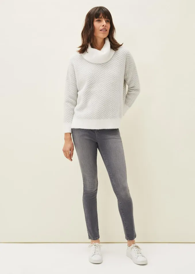 Women Phase Eight Knitwear Jess Chevron Jacquard Chunky Jumper Pale Grey