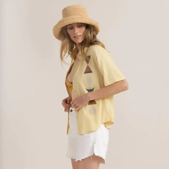 Women Roark Shirts Bless Up Breathable Stretch Shirt Heart Studio Sand