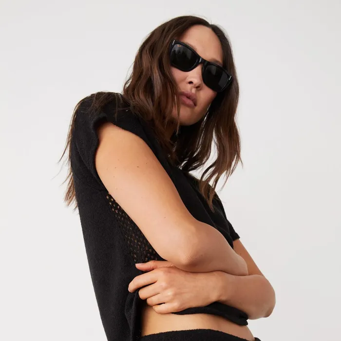 Women Tees MONROW Boucle Knit Vneck Black