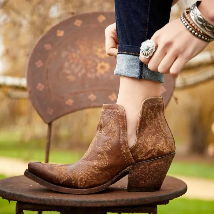 Women Western Boots Ariat Dixon Bootie Naturally Distressed Brown Women Western Boots Ariat Dixon Bootie Naturally Distressed Brown
