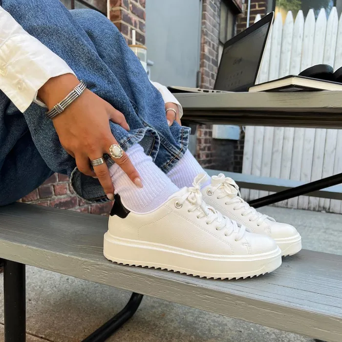 Womens Catcher White Black Steve Madden Sneakers