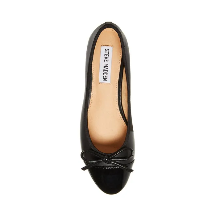 Womens Ellison Black Leather Steve Madden Loafers and Flats