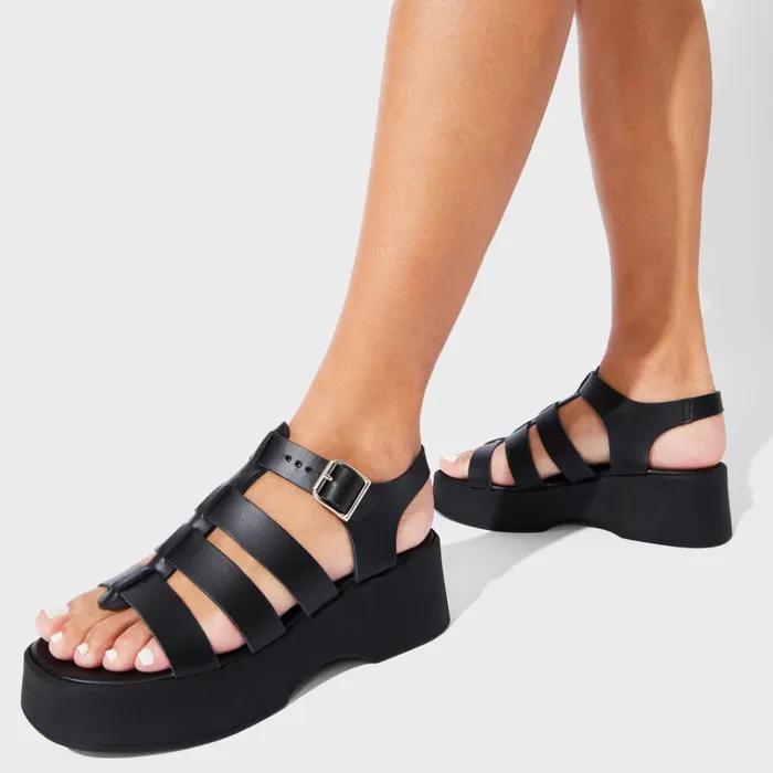 Womens Sarai Black Leather Steve Madden Sandals